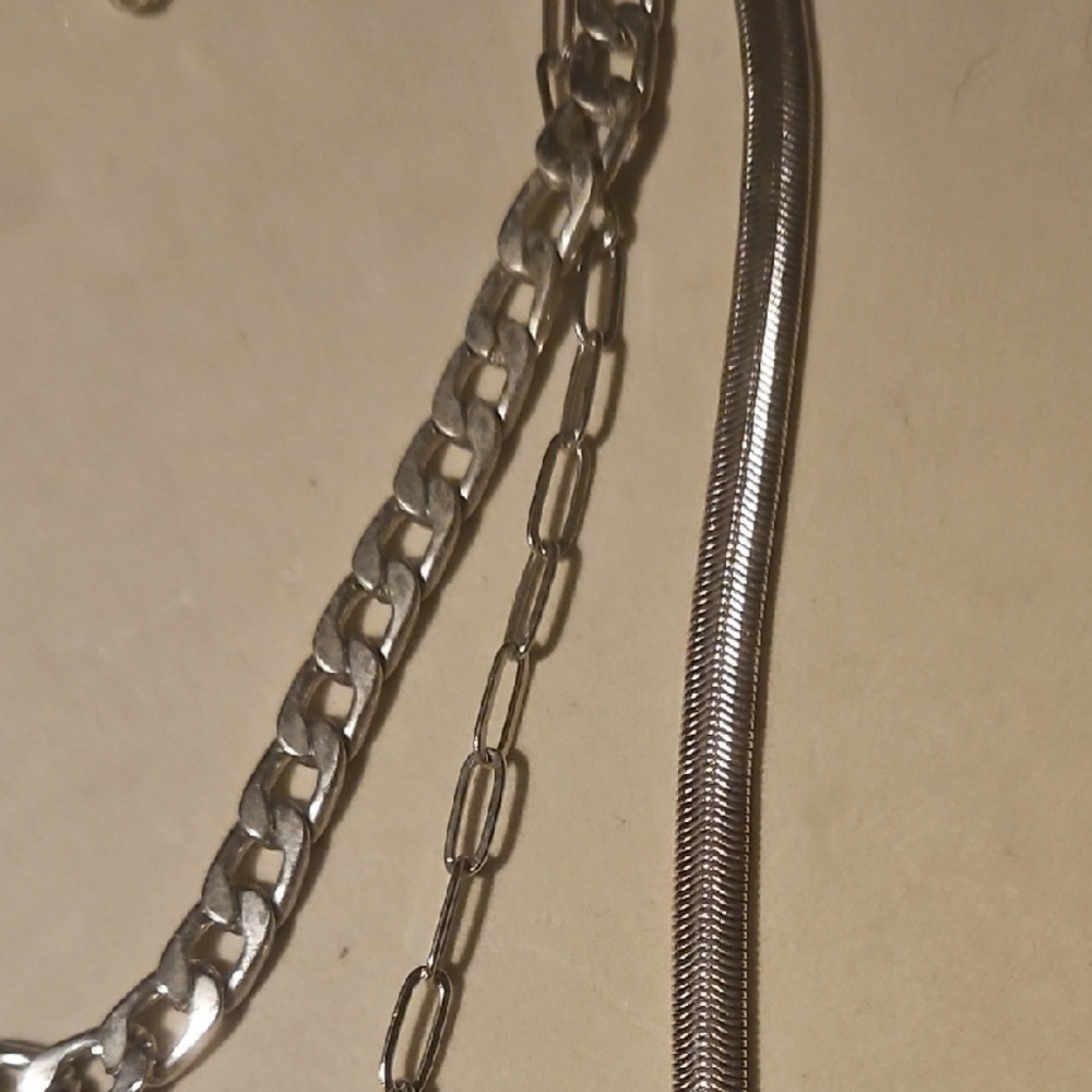 Elegant Silver Chain Necklace Set - Picture 2 of 2
